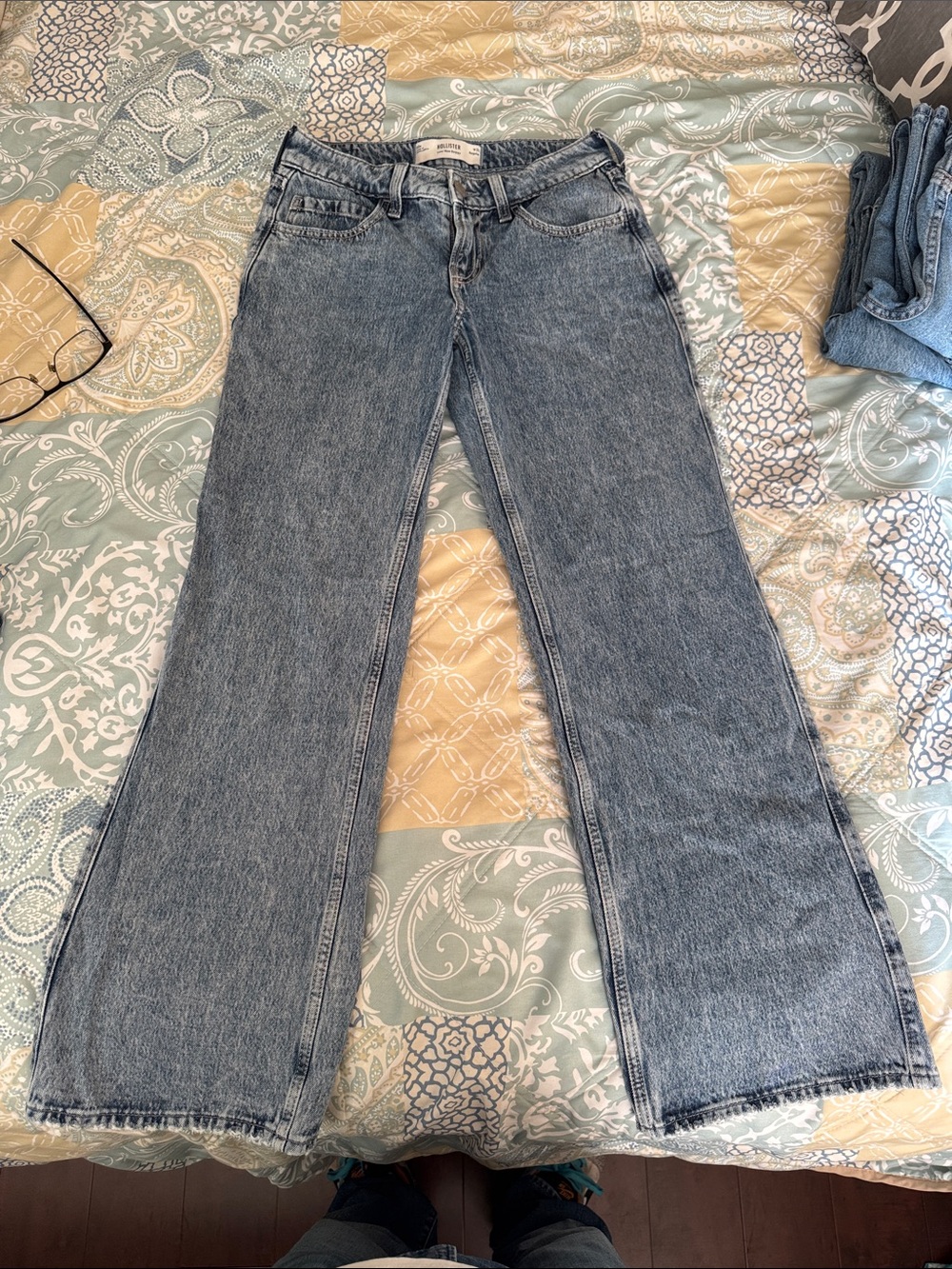 HOLLISTER JEANS, low-rise baggy, Used excellent condition sz W24R or 00R